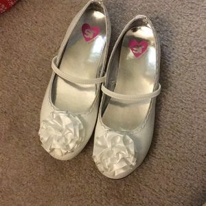 Girls dress shoes size 3